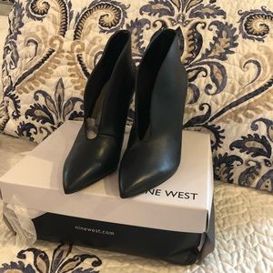 NIB Nine West Donie Heel Bootie